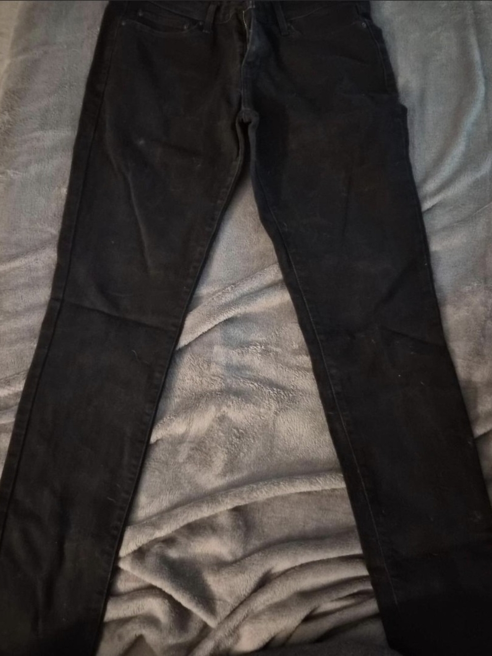 Slim Black Women's Skinny Jeans - Stretch Fit